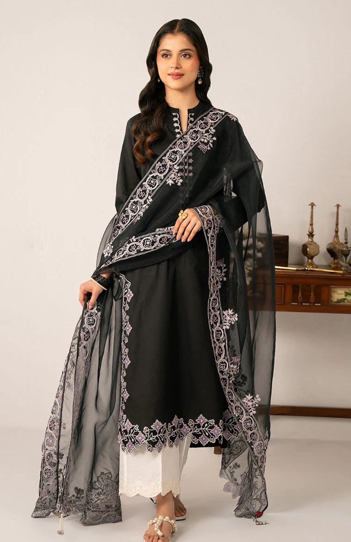 Black shirt with dupata