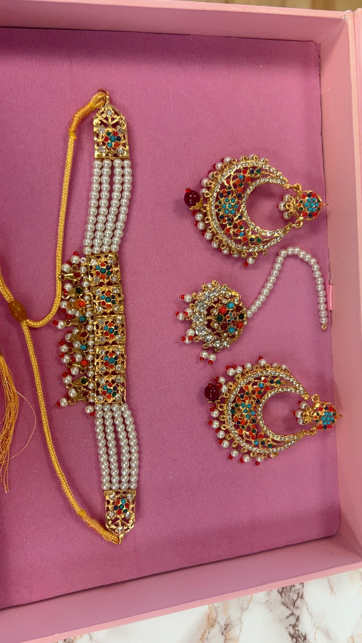 Multi colour set